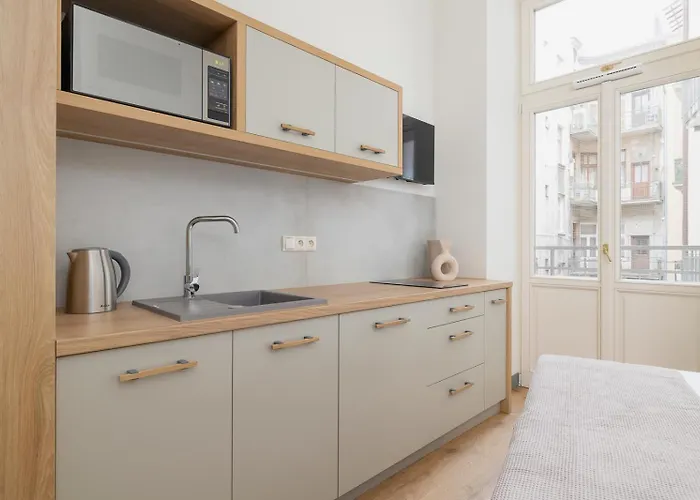 - Augustianska 1 * Krakkó